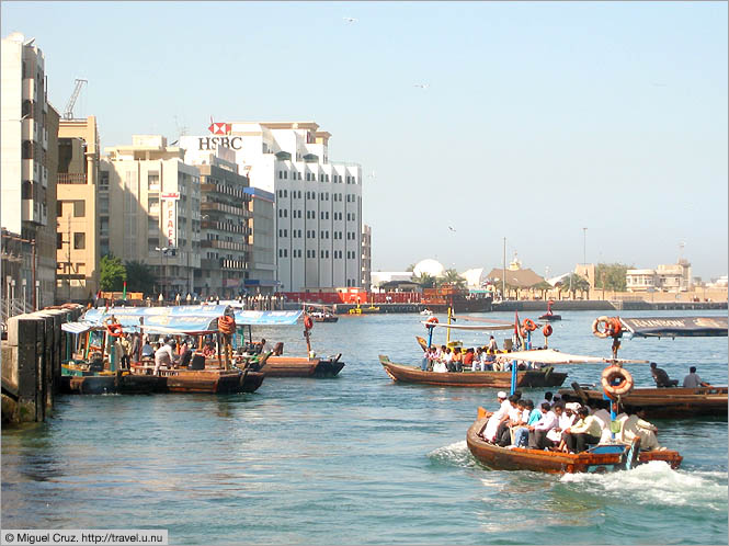 United Arab Emirates: Dubai: Abra traffic