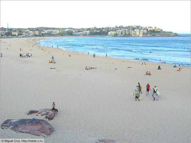 Australia: Sydney: Bondi Beach at twilight