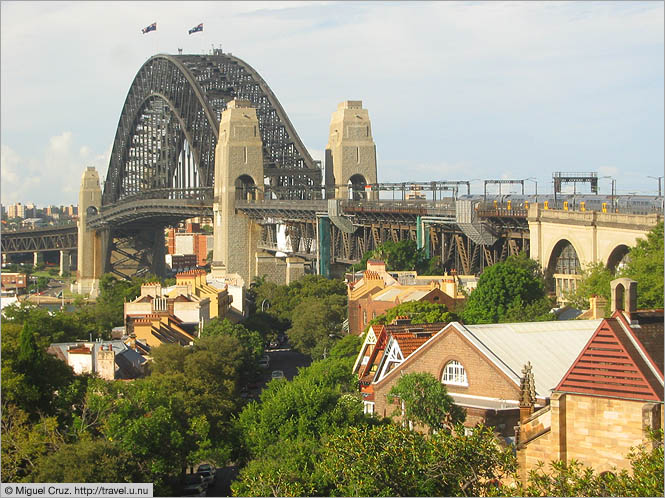 Australia: Sydney: Sydney Harbour Bridge and Miller's Point