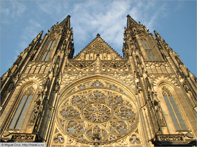 Czech Republic: Prague: Cathedral in the castle