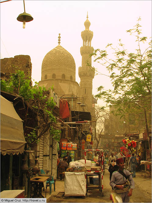 Egypt: Cairo: Good day for the water seller