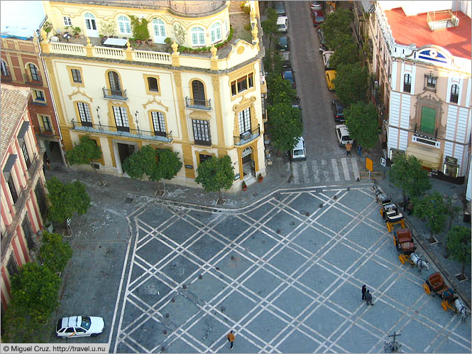 Spain: Seville: Plaza