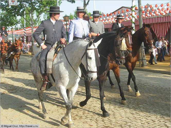 Spain: Seville: FÃ©ria: Caballeros