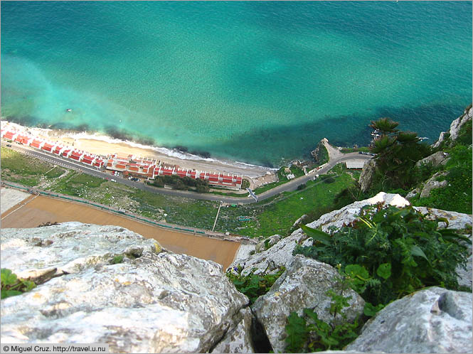 Gibraltar: Straight down