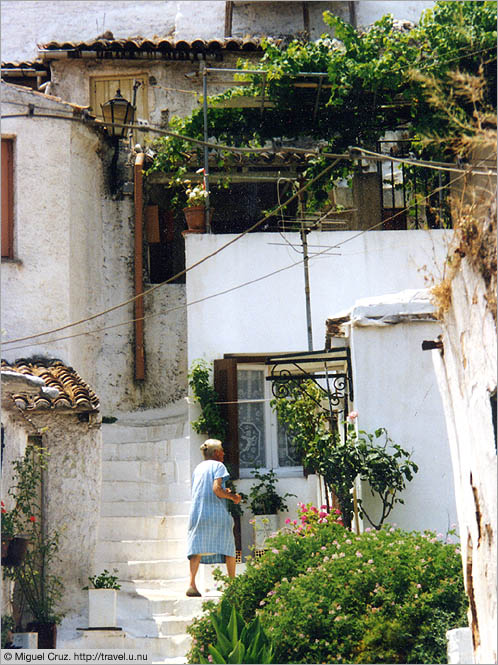 Greece: Athens: Twisty streets