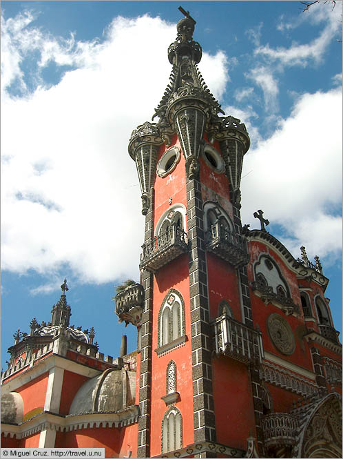 Guatemala: Guatemala City: Capilla de Yurrita