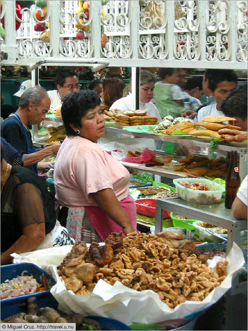 Guatemala: Guatemala City: Snacks in the central market