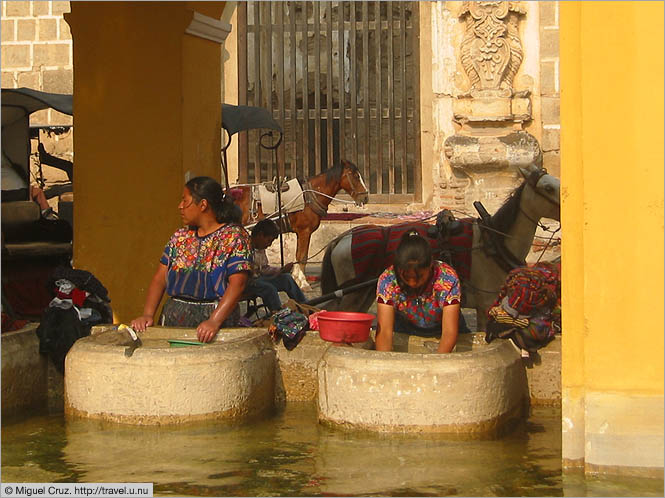 Guatemala: Antigua: Hard at work