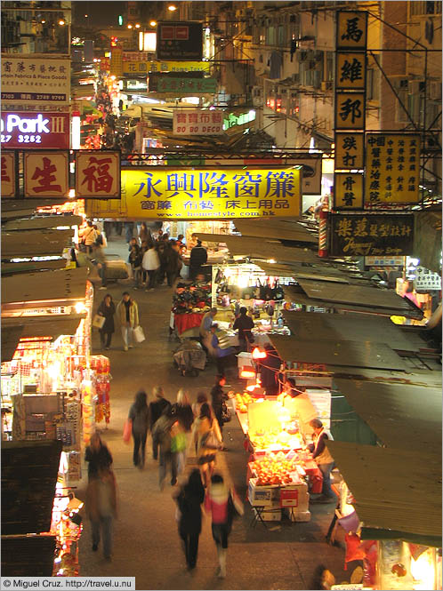 Hong Kong: Kowloon: Market in Mongkok