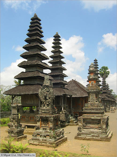 Indonesia: Bali: Pura Taman Ayun
