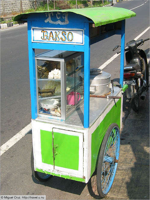 Indonesia: Bali: Bakso (soup) cart