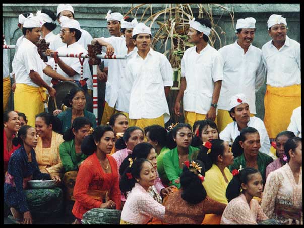 Indonesia: Bali: Hari Nyepi preparations