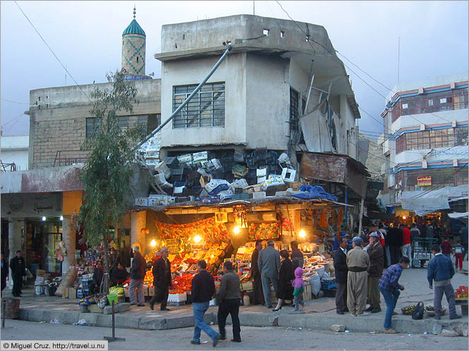 Iraq: Dohuk Province: Night falls on the market