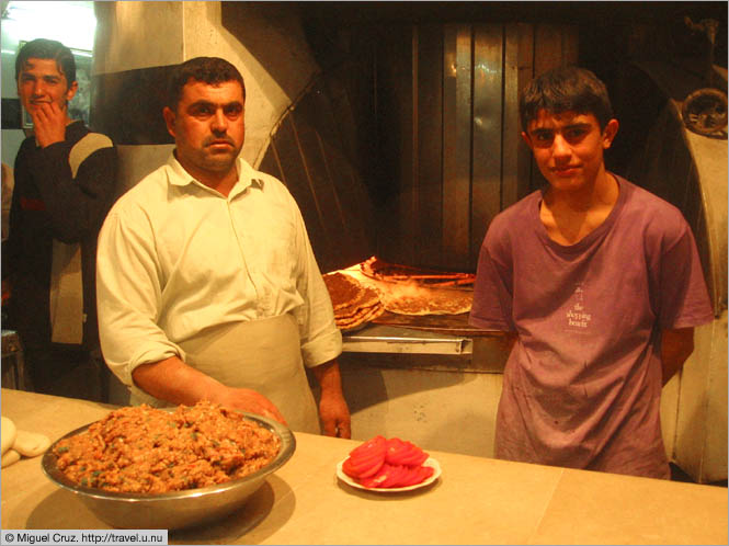 Iraq: Dohuk Province: Pide man