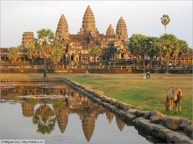 Cambodia: Siem Reap and Angkor Wat: Angkor Wat as sunset approaches