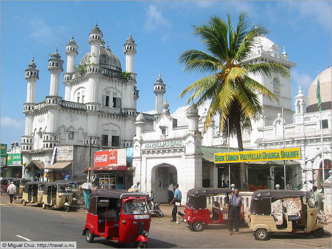 Sri Lanka: Colombo: Sri Lankan mosque