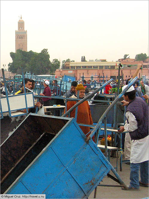 Morocco: Marrakech: Setting up for the evening