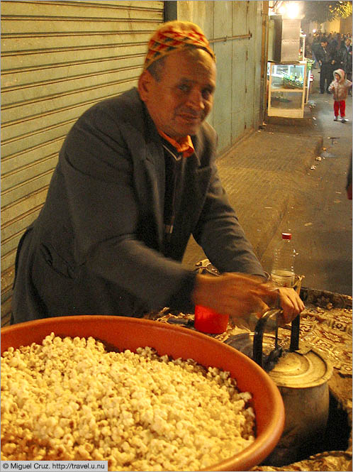 Morocco: Rabat: Fresh popcorn
