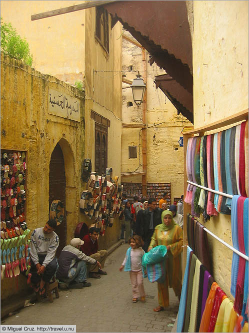 Morocco: Fes: Shopping everywhere