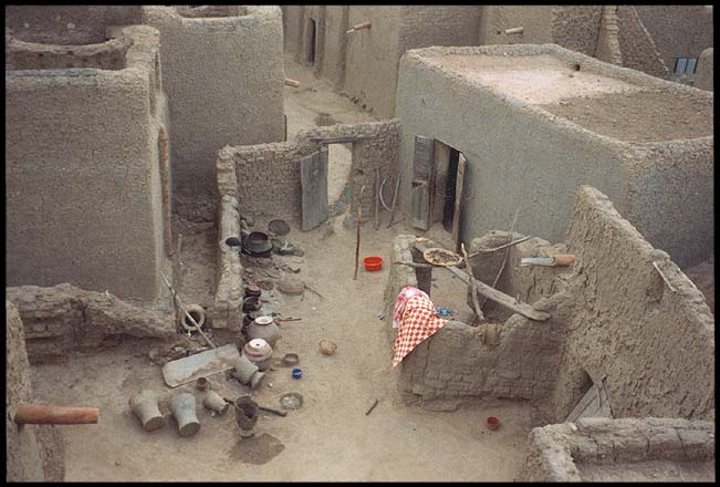 Mali: Djenn&eacute;: Backyard