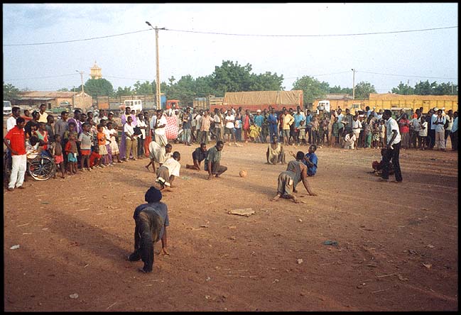 Mali: Bamako: Football with a twist