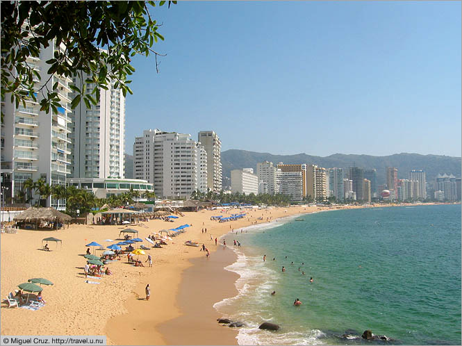 Mexico: Acapulco: High-rise hotels