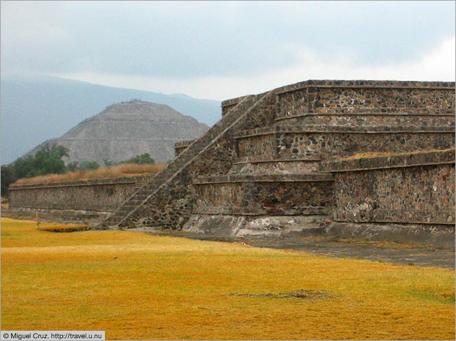 Mexico: Teotihuacan: Temple and pyramid