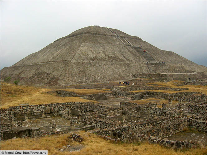 Mexico: Teotihuacan: Pyramid of the Sun