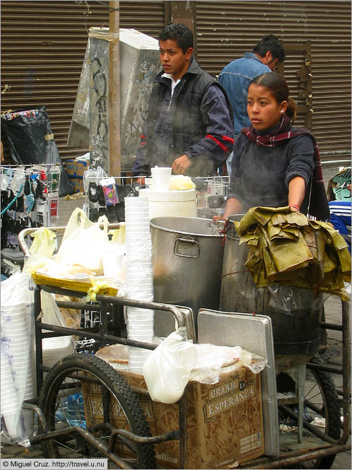 Mexico: Mexico City: Tamales in the market