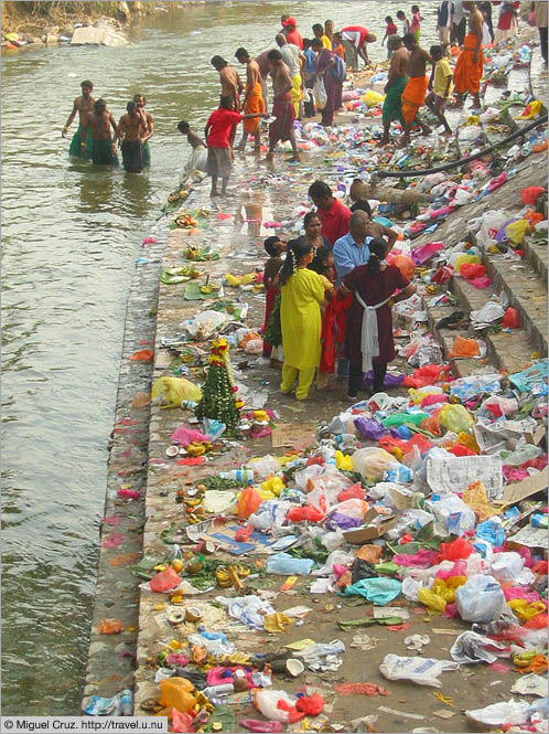 Malaysia: Thaipusam in KL: Would you bathe in this water?