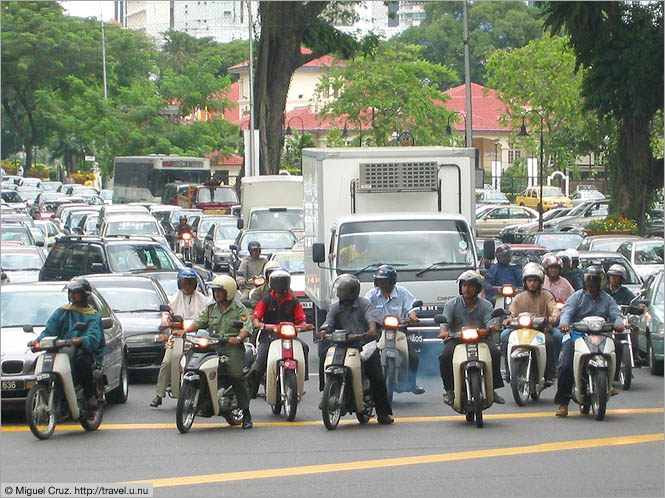 Malaysia: Kuala Lumpur: Traffic on Jalan Ampang