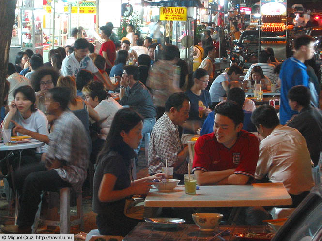 Malaysia: Kuala Lumpur: Jalan Alor crowds