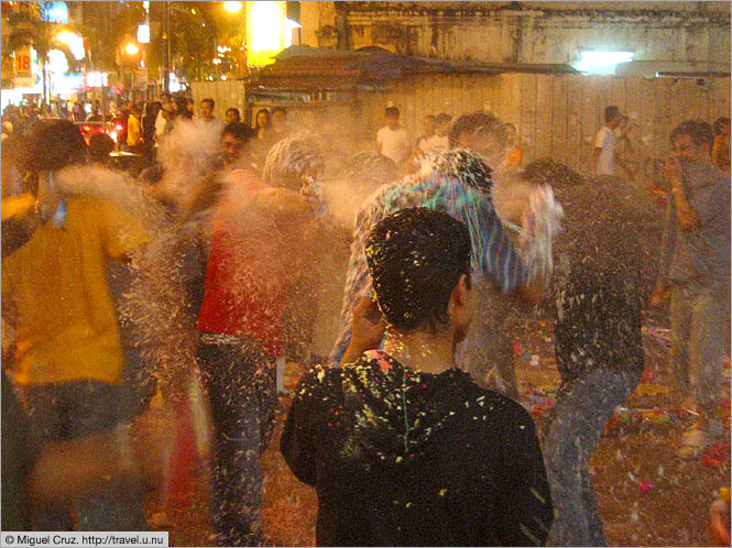 Malaysia: Kuala Lumpur: New Year's Eve battle