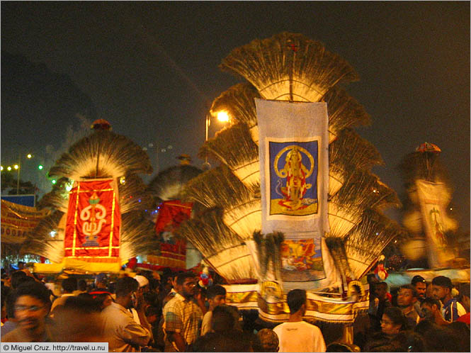 Malaysia: Thaipusam in KL: Peacock feather kavadis