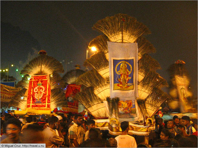 Malaysia: Thaipusam in KL: Peacock feather kavadis