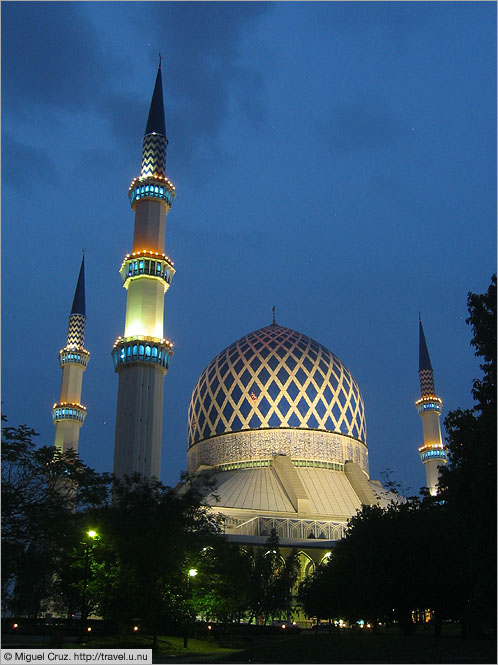 Malaysia: Kuala Lumpur: Shah Alam Mosque