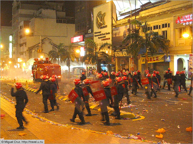 Malaysia: Kuala Lumpur: Christmas Eve riot squad