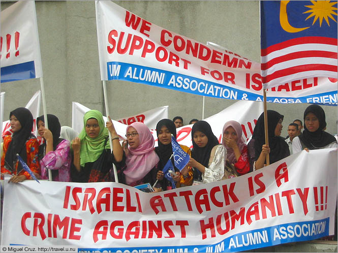 Malaysia: Kuala Lumpur: US Embassy protest