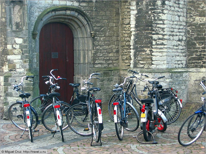 Netherlands: Alkmaar: Bike parking