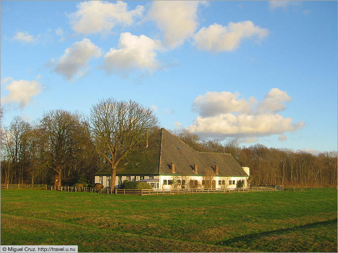 Netherlands: North Holland: Limmen farmhouse