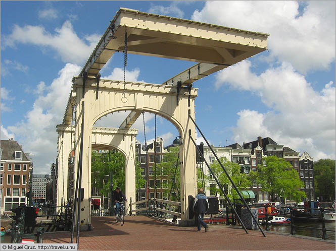 Netherlands: Amsterdam: Magere Brug