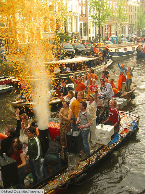 Netherlands: Amsterdam: Confetti cannon
