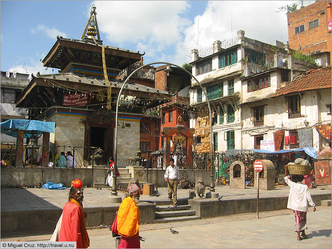 Nepal: Kathmandu: Kathmandu street scene