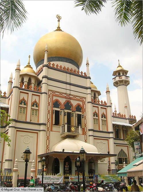 Singapore: Sultan Mosque at Arab Street