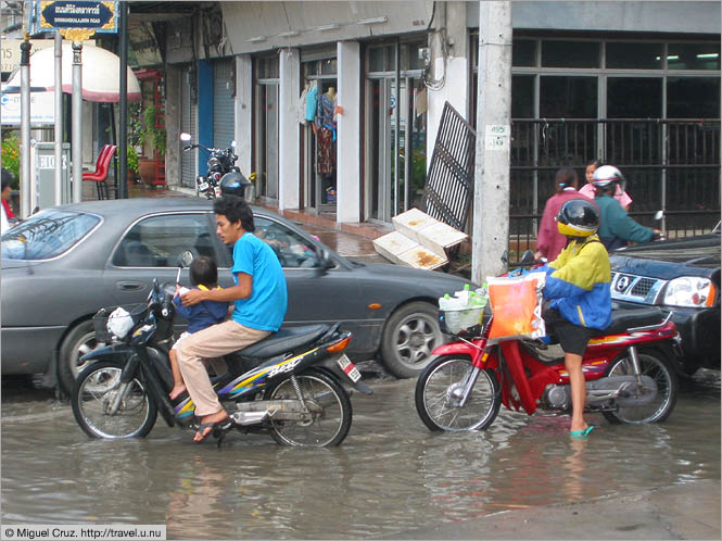 Thailand: Chiang Mai: Drainage problems