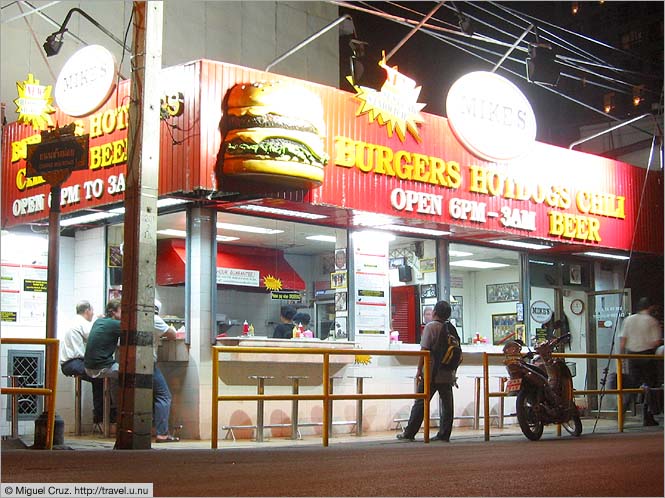 Thailand: Chiang Mai: Mike's Burgers