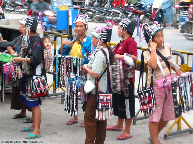 Thailand: Chiang Mai: Traditional dress?