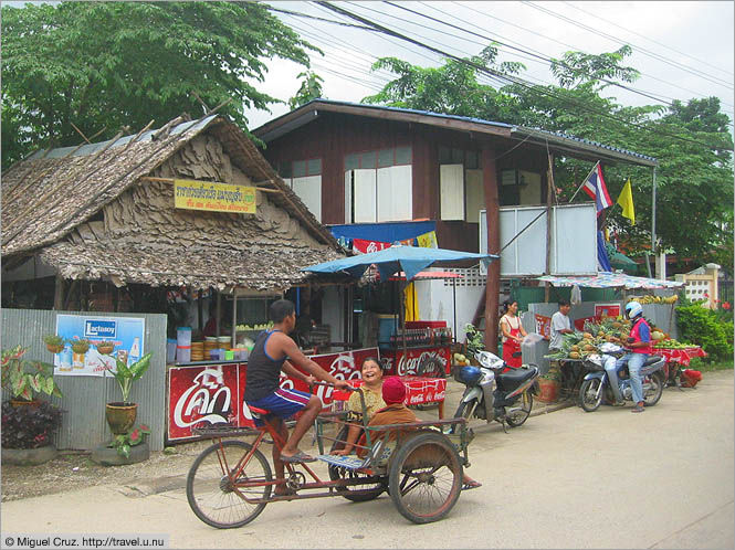 Thailand: Mae Sot: Shop at the edge of town