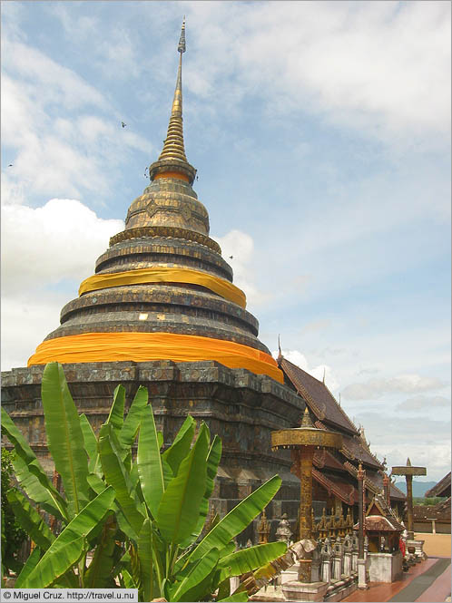 Thailand: Lampang: Beautiful stupa