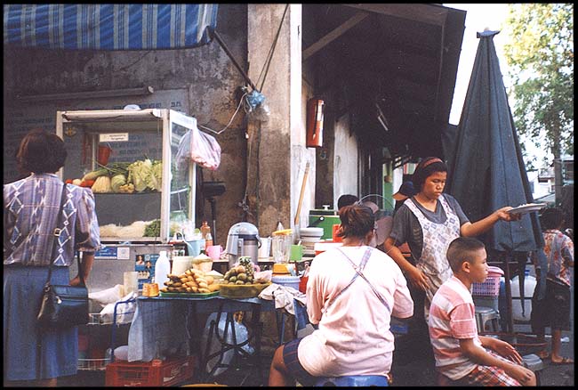 Thailand: Bangkok: Corner food stall